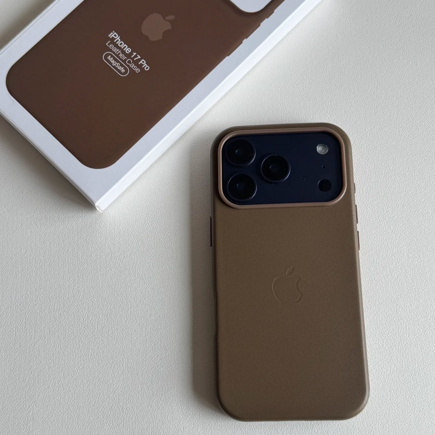 LEATHER PHONE CASE