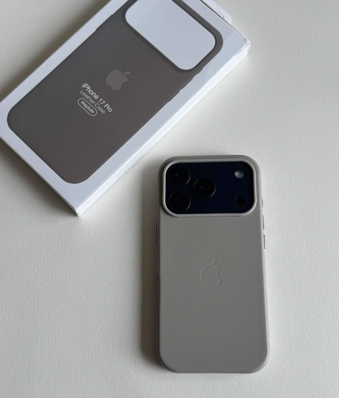 LEATHER PHONE CASE