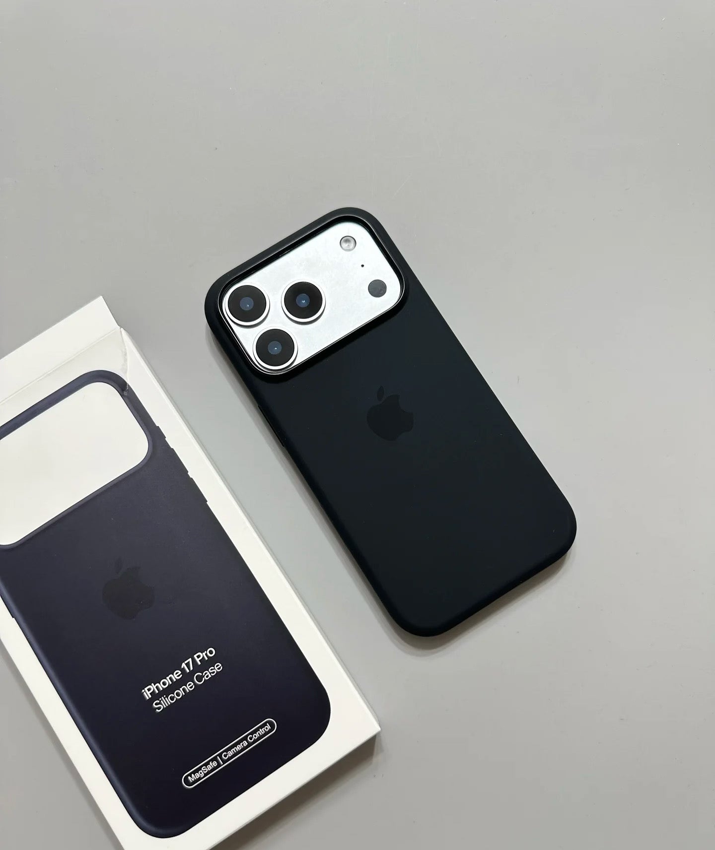 LEATHER PHONE CASE