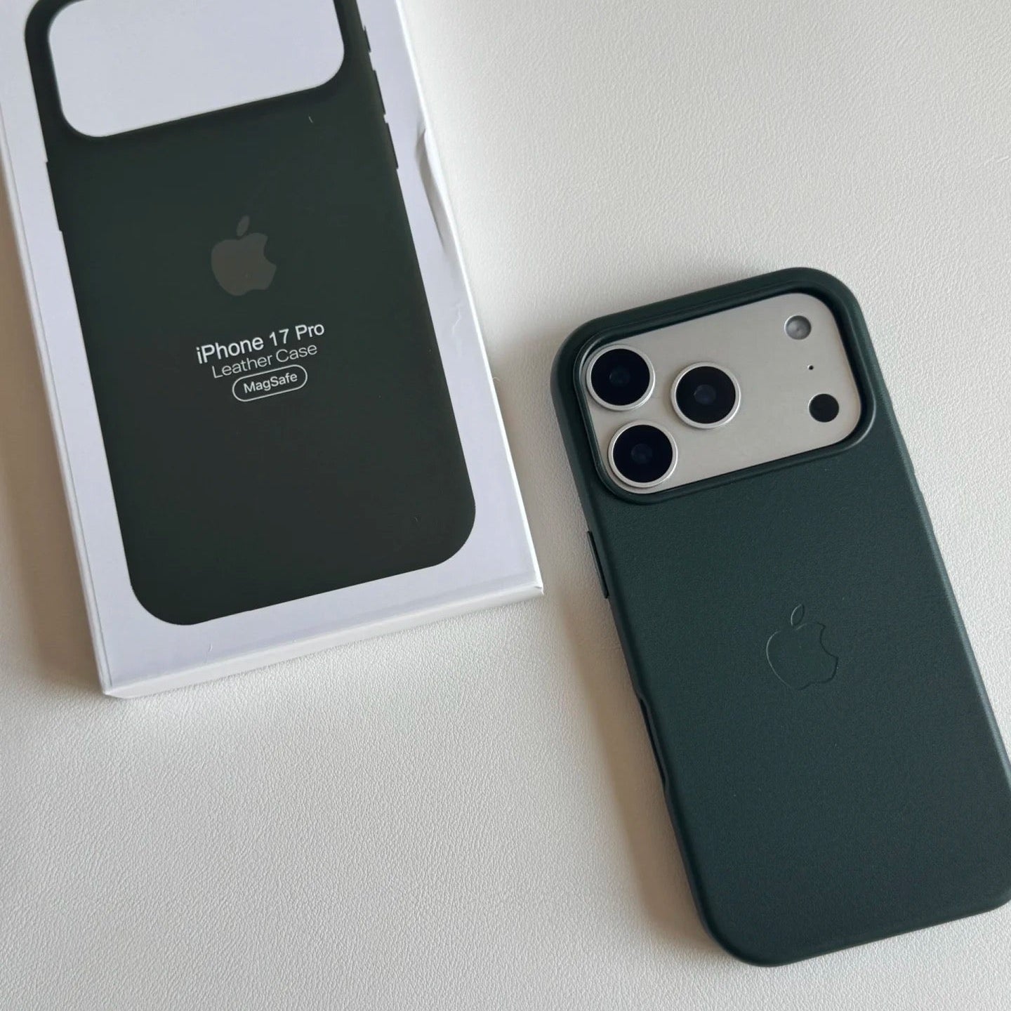 LEATHER PHONE CASE FOR APPLE 17